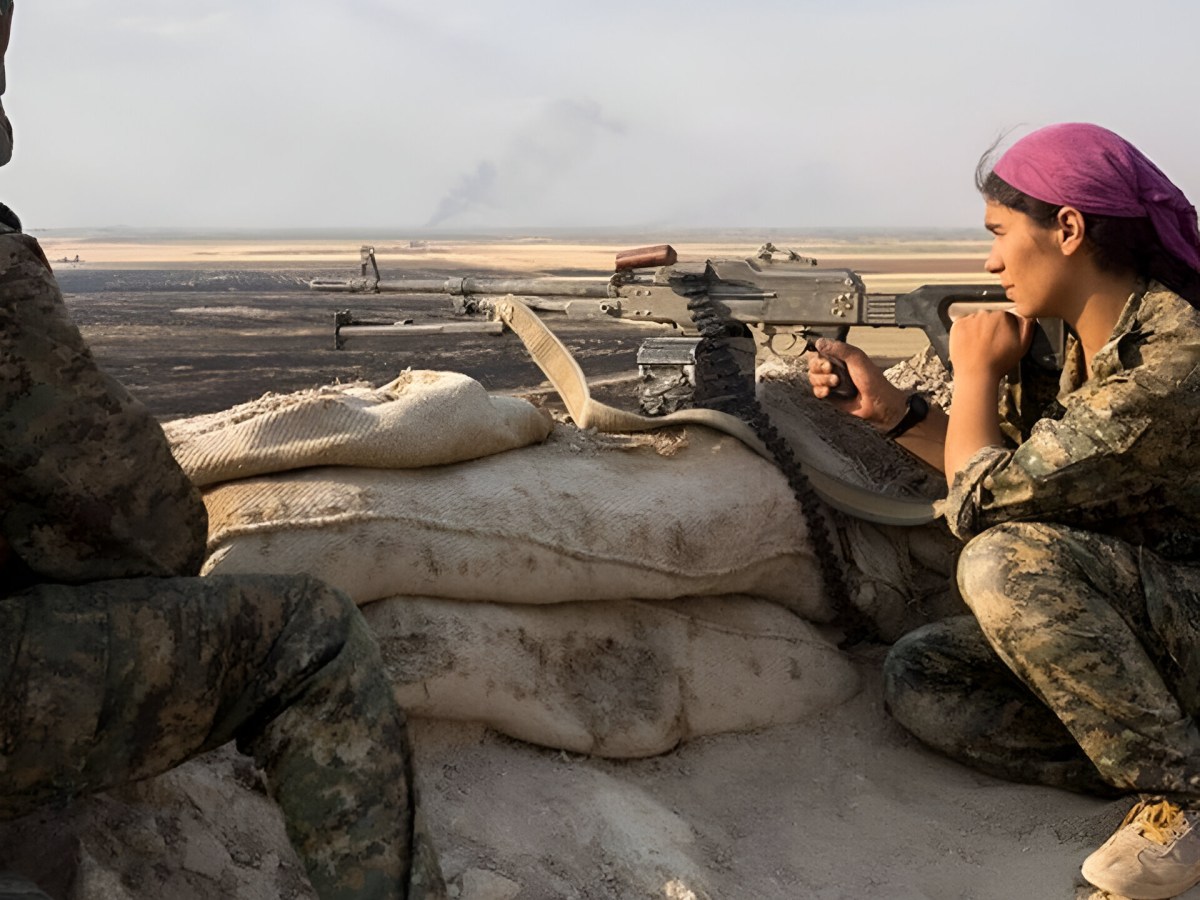S&rsquo;IL N&rsquo;EN RESTE QU&rsquo;UNE : Patrice Franceschi, la voix des combattantes Kurdes
